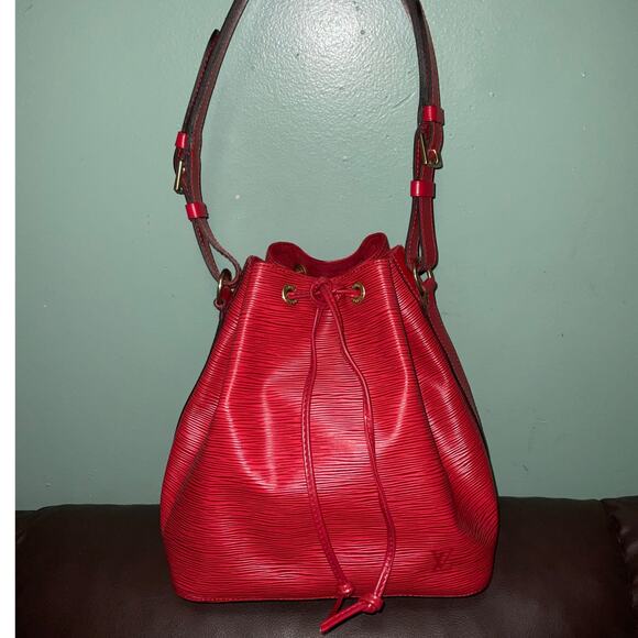 Vintage LOUIS VUITTON EPI LEATHER NOE PM Red Bucket Drawstring Shoulder Bag - Picture 15 of 15